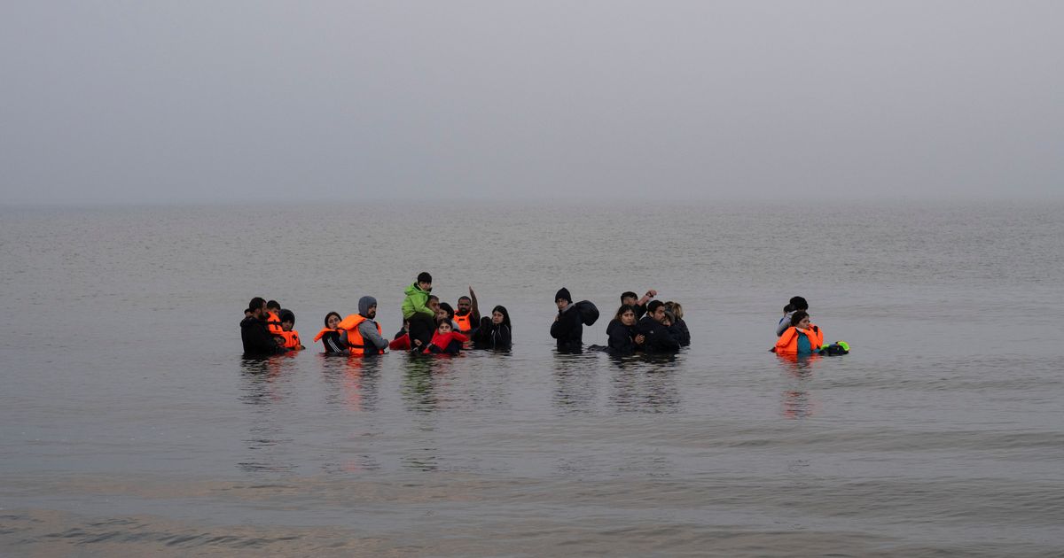 Užas u kanalu Lamanš! Prevrnuo se čamac pun migranata, troje se udavilo!