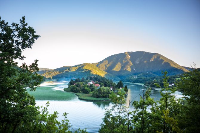 Međuvršje , Zapadna Morava, Ovčarsko Kablarska klisura Međuvršje , Zapadna Morava, Ovčarsko Kablarska klisura