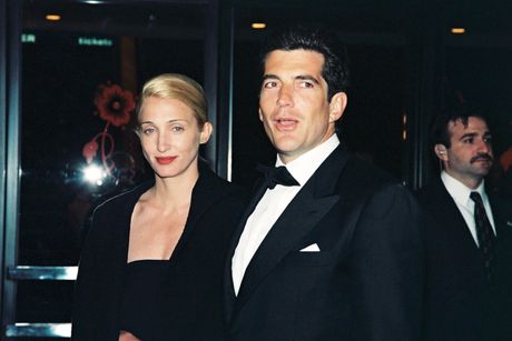 John Fitzgerald Kennedy, Jr and Carolyn Bessette, Džon Kenedi Mlađi i Kerolin Beset