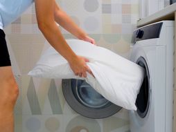 pranje jastuka, jastuk, pranje, čišćenje, mašina za veš