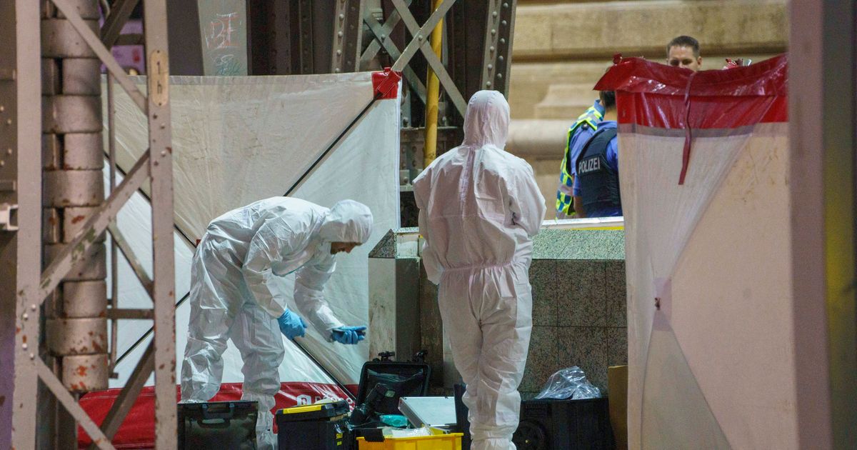 Desetine bajkera došlo na sahranu Kenana: Brutalno likvidiran u kafiću u Nemačkoj, motiv poznat?