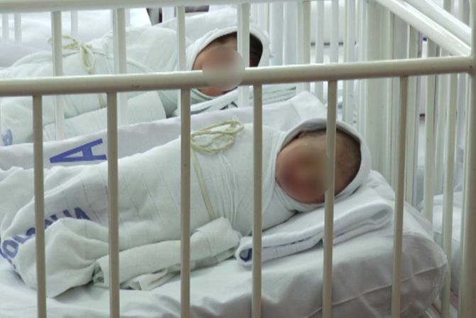 Porodilište Čačak bebe novorođenčad beba Porodilište Čačak bebe novorođenčad beba