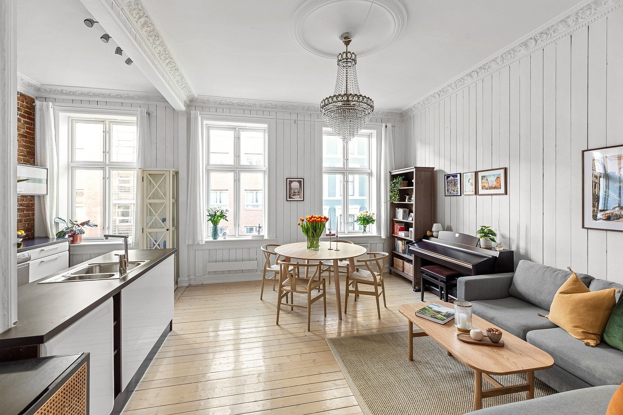 Dnevna soba, trpezarija i kuhinja u jednom? Najiskusniji dizajneri enterijera dali sud o tome