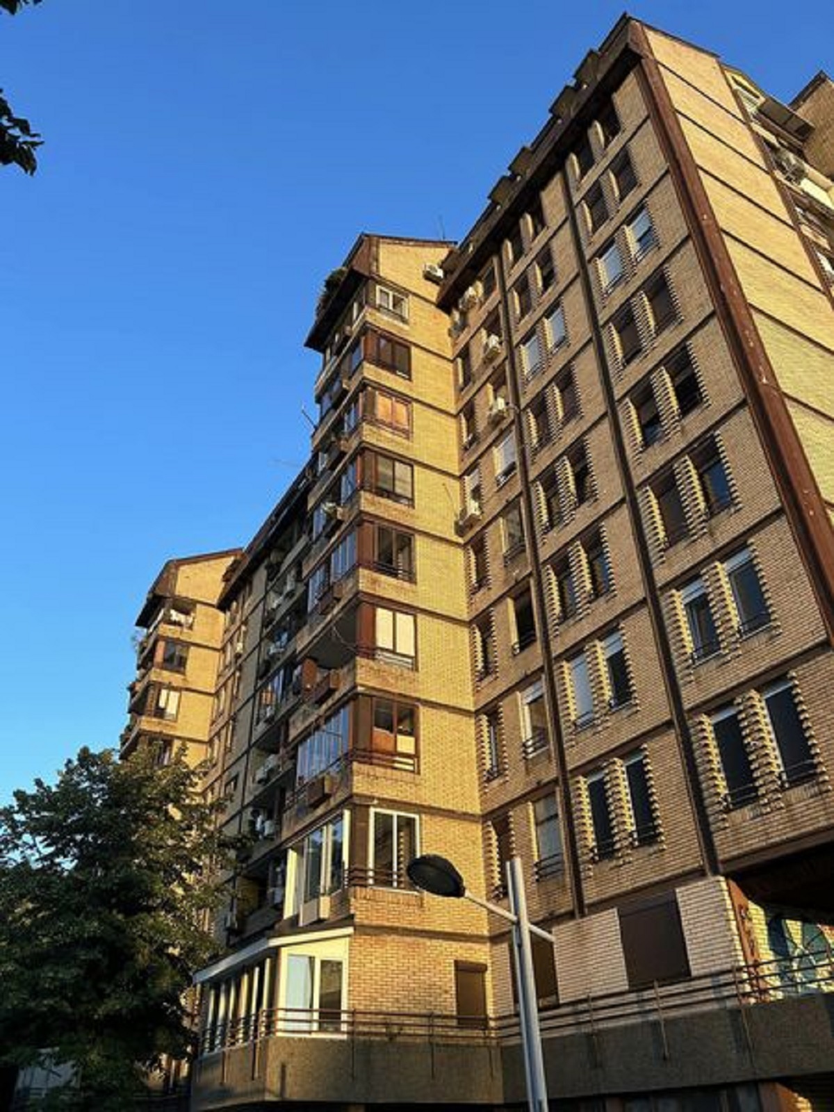 Mreže "gore" zbog pitanja o Beogradu! Jedni se kunu u Savske blokove, drugi u Cerak zbog OVOG: Šta vi mislite?