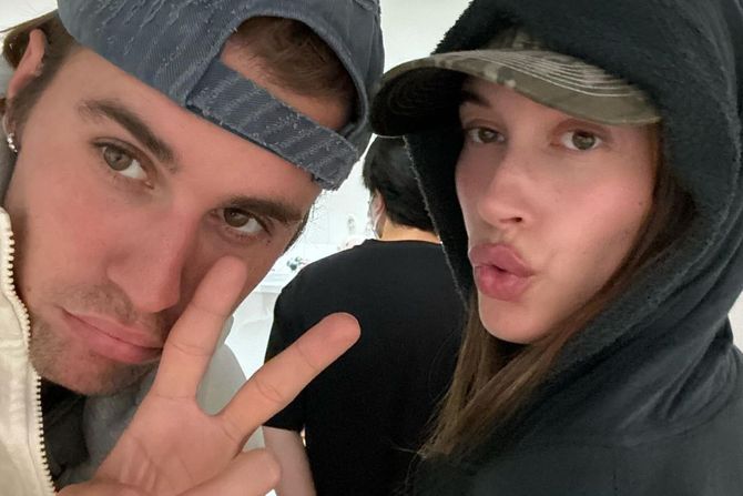 Hejli Biber Džastin Biber Hejli Biber Džastin Biber