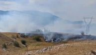 Strašni požar bukti kod Gacka: Vatra se približava kućama, stigli i helikopteri iz Srbije