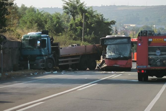 Saobraćajna nesreća Umka