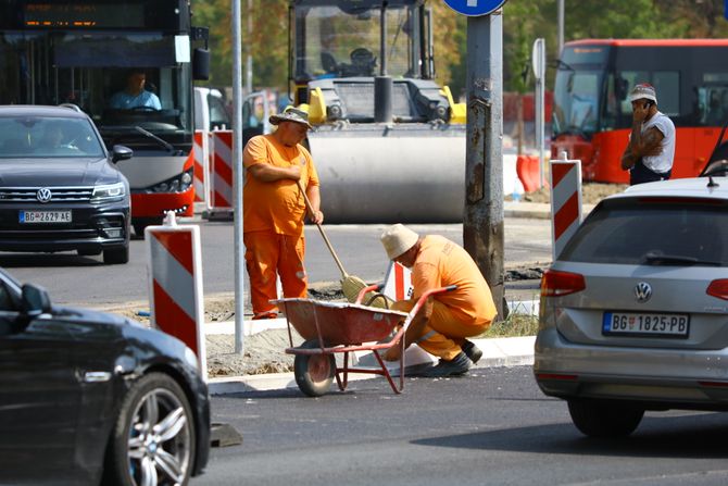 Radovi na izgradnji kružnog toka kod "Ušća"