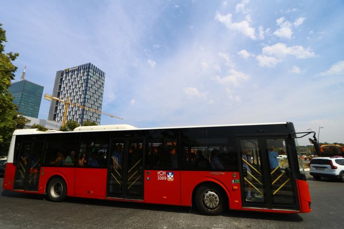 Ušće - autobus Ušće - autobus