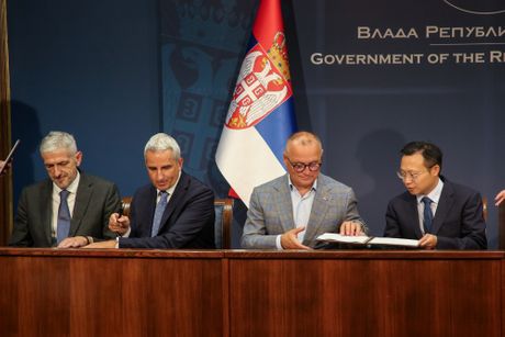 Goran Vesić, Potpisivanje ugovora