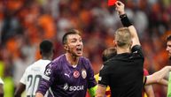 Skandal! Muslera poludeo posle primljenog gola i "napenalio" protivnika: Reakcija sudije je bila momentalna