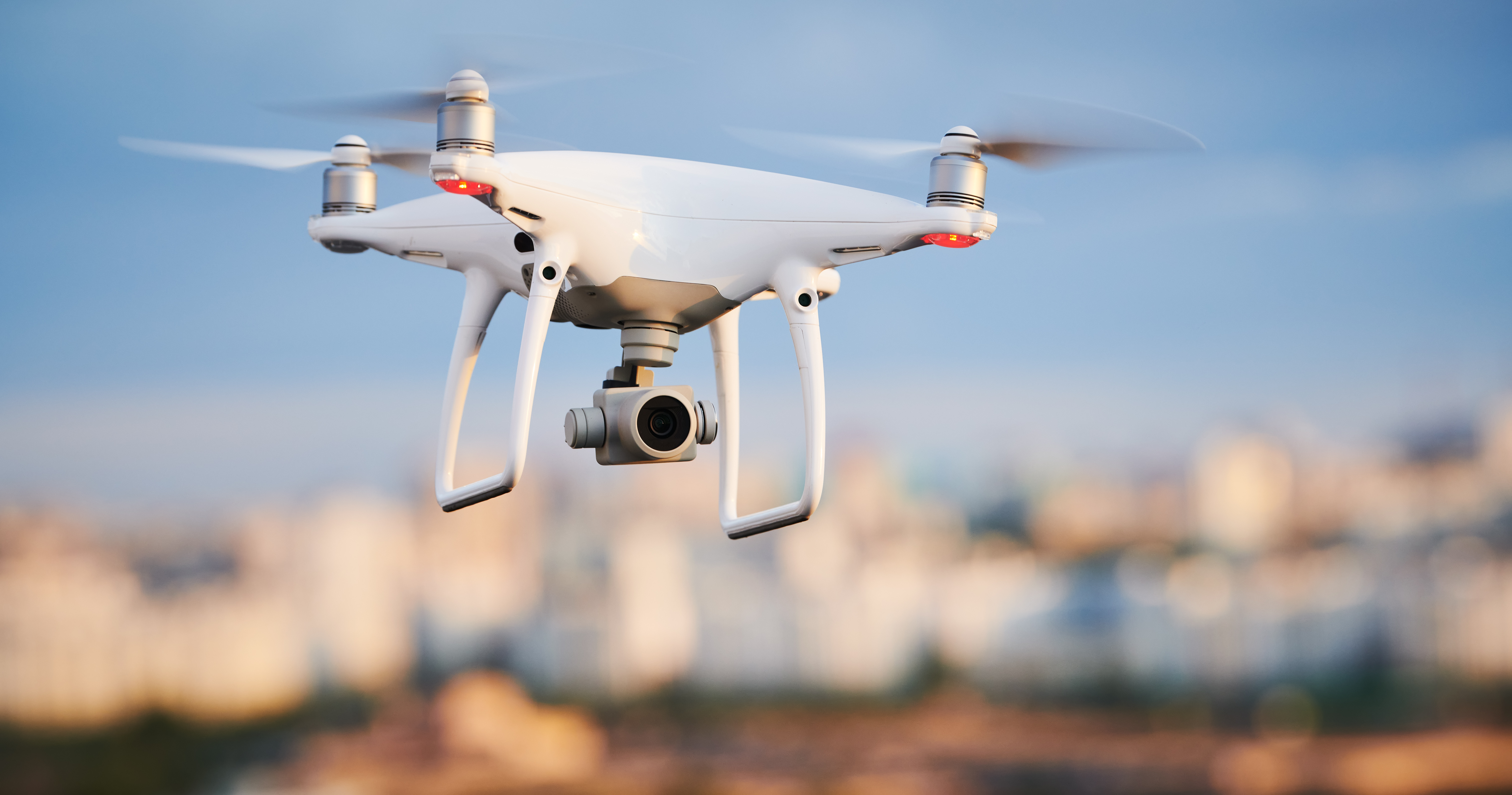 Pazite gde letite! Ako podignete dron iznad OVIH lokacija u Srbiji, čeka vas DRAKONSKA KAZNA