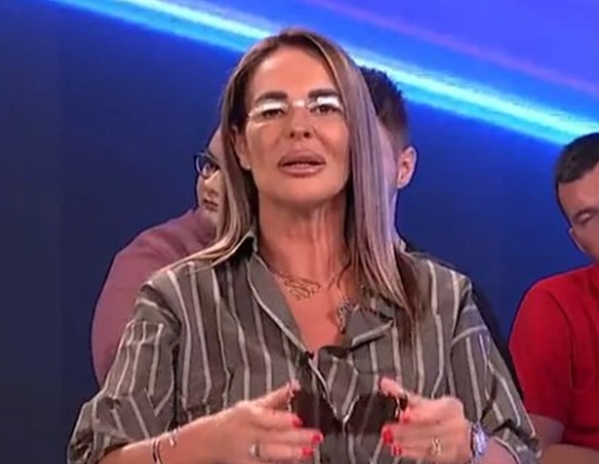 Zorica i Kačavenda ponovo zaratile: Pevačica urnisala Milenu, otkrila detalje afere, tresla se Bela kuća
