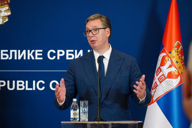 Srbija Francuska Aleksandar Vučić Emanuel Makron poseta konferencija za novinare Palata