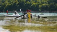 Iz Jablaničkog jezera izvučen helikopter Oružanih snaga BiH, koji se srušio u sredu