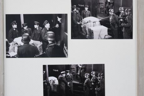 Izložba originalnih kostima i rekvizita sa snimanja 