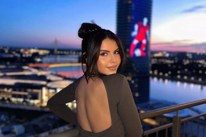 Azra Husarkić Azra Husarkić