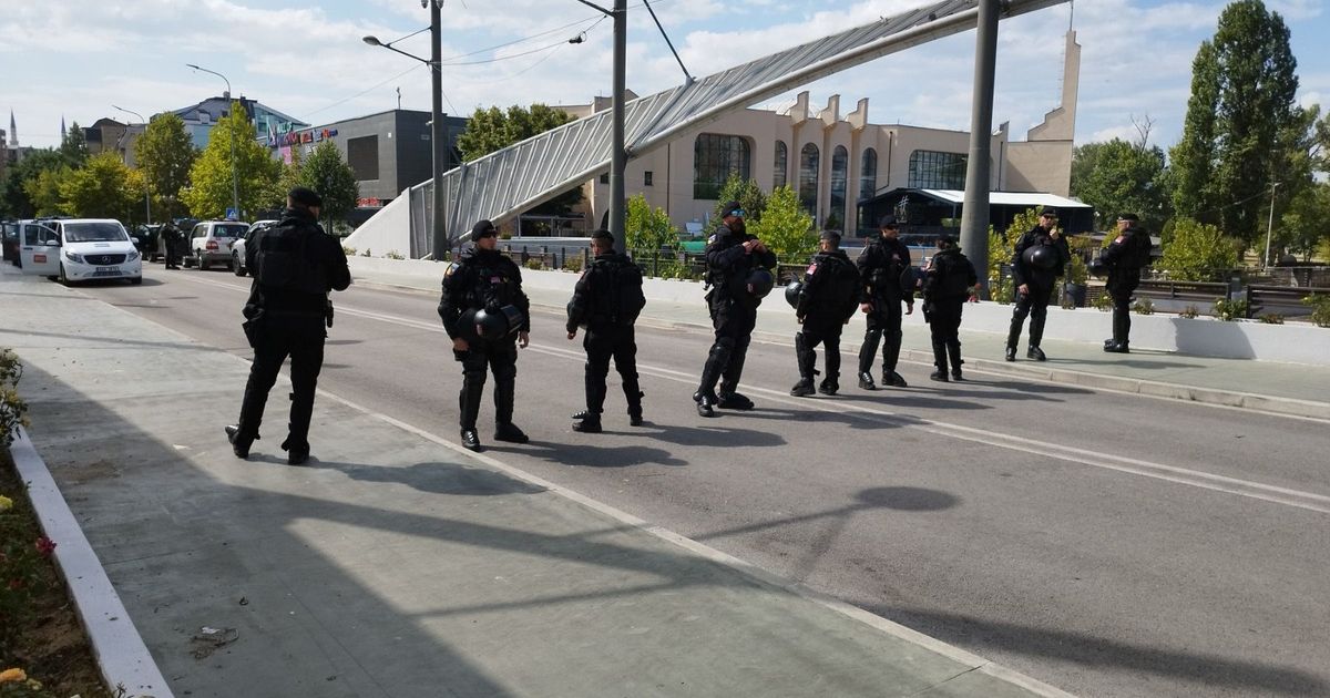 Povukli se pripadnici češkog kontingenta Kfora iz kordona na mostu na Ibru