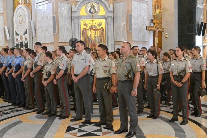 Arhijerejska liturgija sa molebanom povodom završetka školovanja kadeta