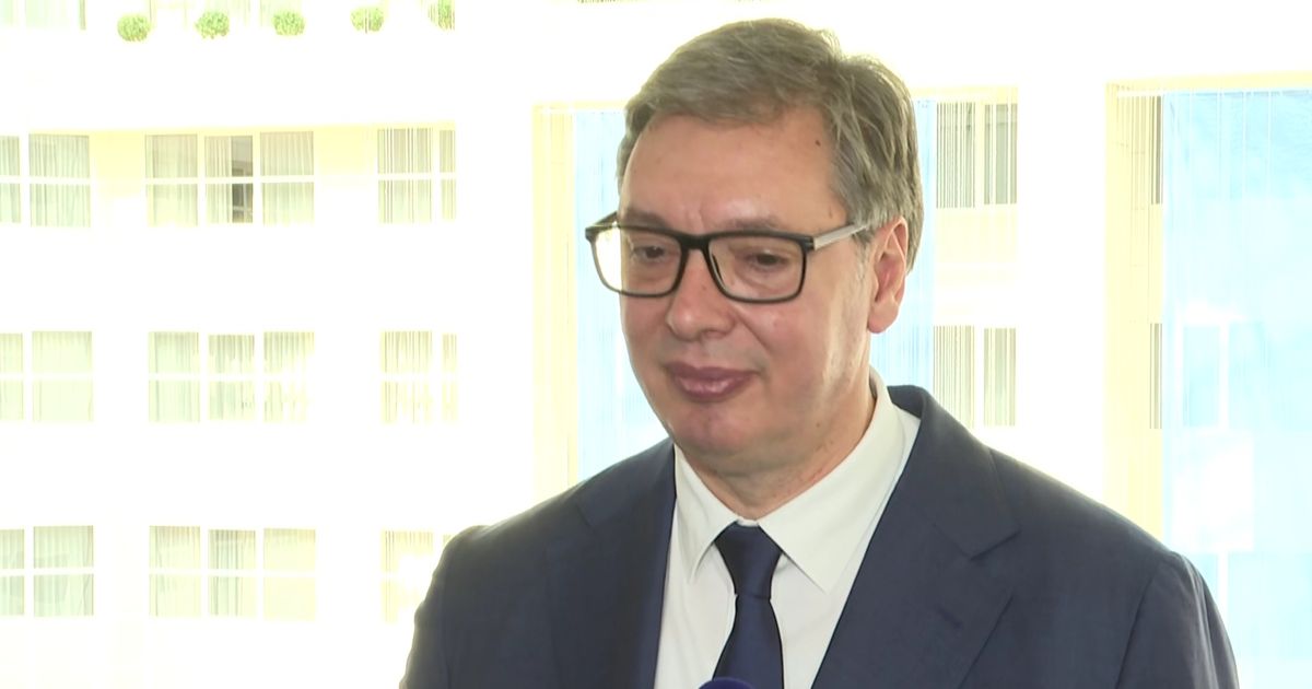 Vučiću u Stanarima uručena povelja počasnog građanina: Nastavićemo da pomažemo Srpsku koliko god možemo