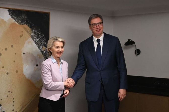 Aleksandar Vučić, Ursula fon der Lajen