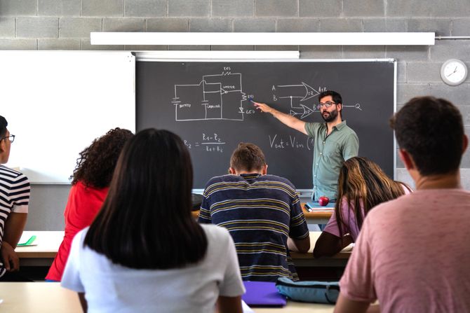 profesor, nastavnik