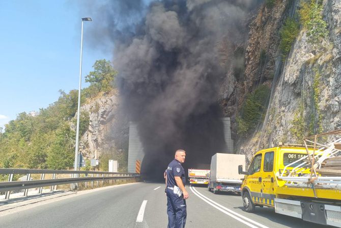 pozar u tunelu kod Užica