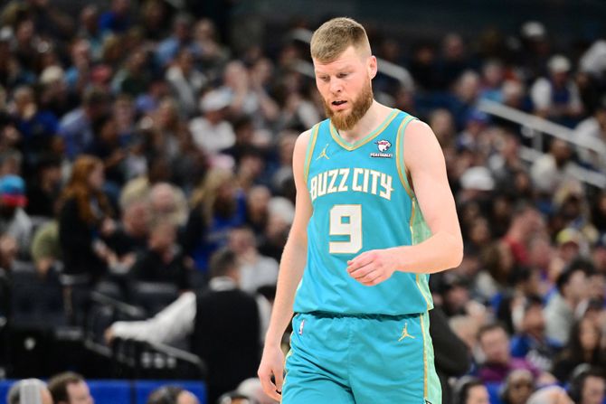 Davis Bertans Davis Bertans