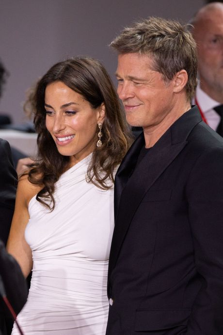 Bred Pit i devojka Bred Pit i devojka