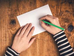 pismo, slanje razglednice, dete