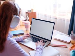 škola, devojčica, devojka, crvenokosa devojčica, laptop, učenje