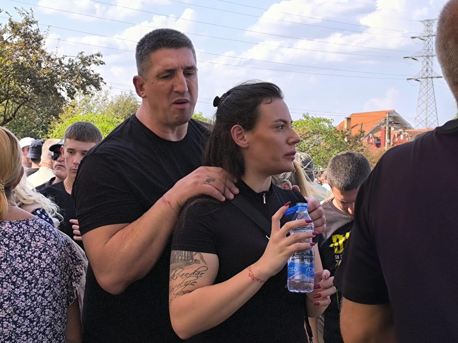 "Izdržala sam sve, ali više ne mogu!" Žena Kristijana Golubovića šokirala pred finale Farme: "Shvatila sam..."