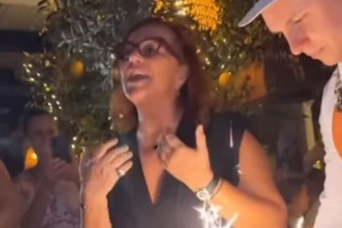 Ana Bekuta Ana Bekuta