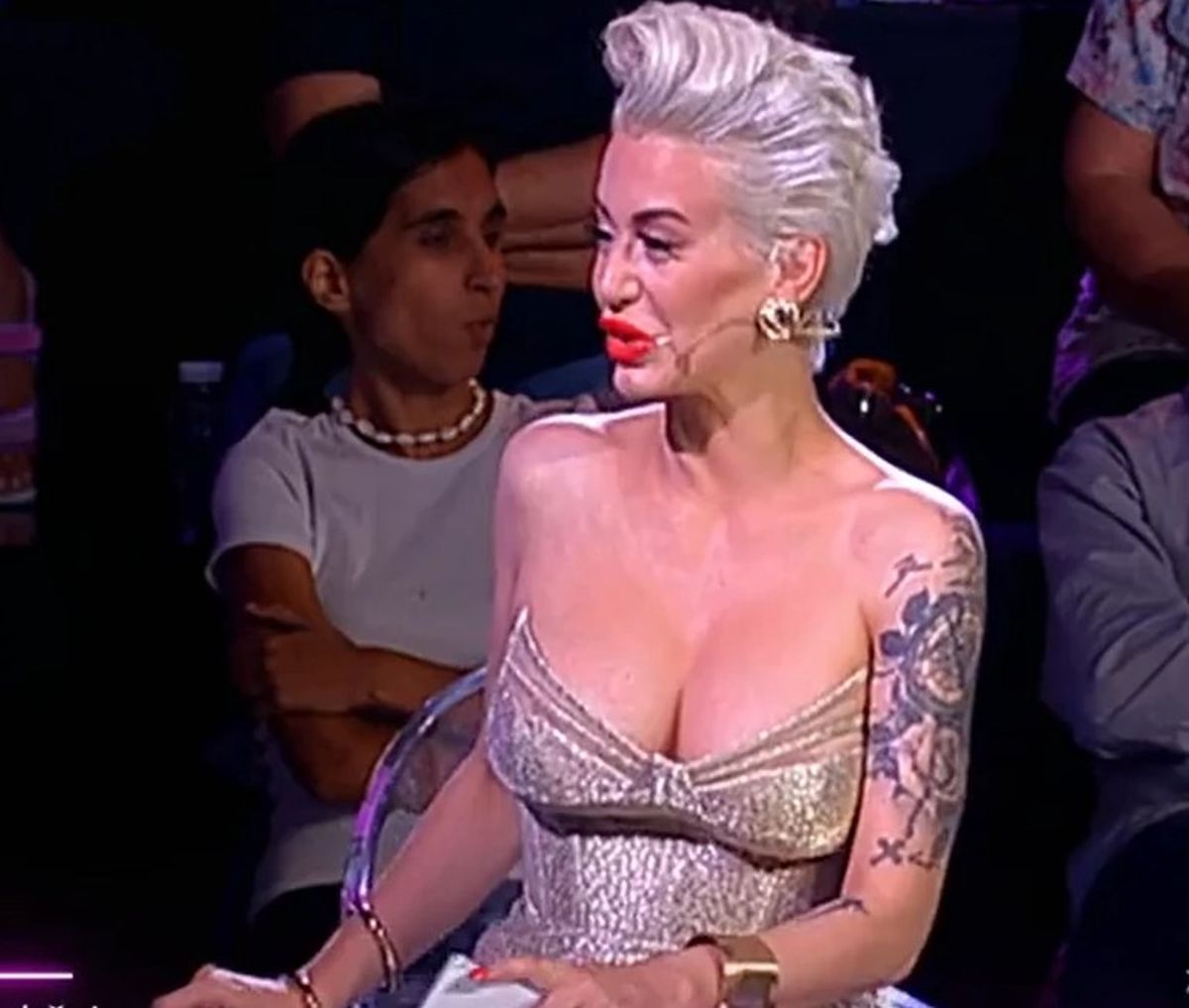 Dušica Jakovljević ide na sedmu operaciju nosa: "Pao mi je, nervira me!" Priprema i knjigu o svom životu