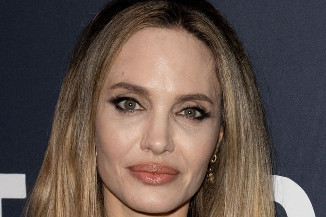 Anđelina Džoli Anđelina Džoli