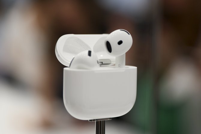 AirPods