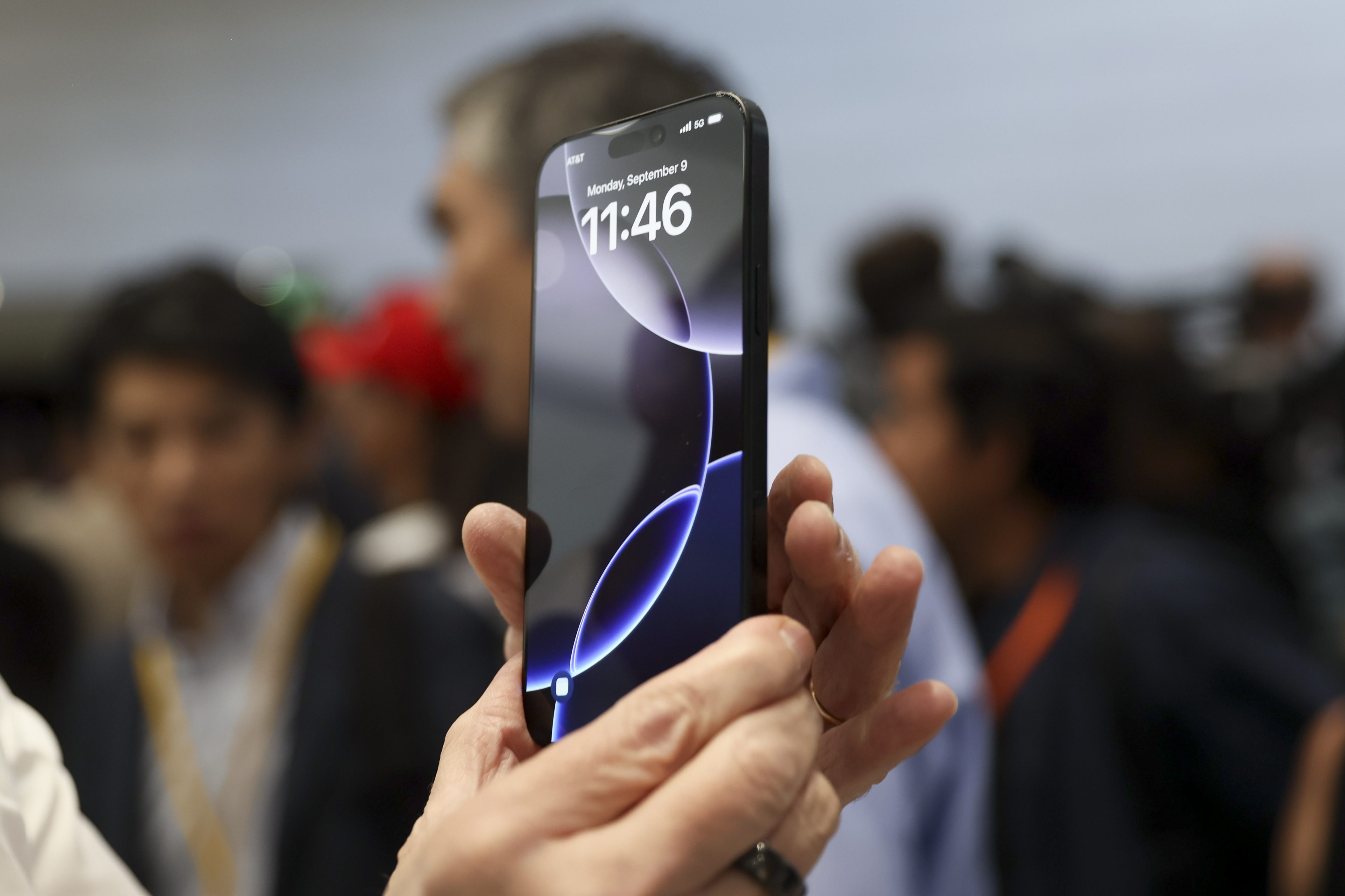 Apple otkrio kada stiže iPhone 18, ali datum znaju samo ovi ljudi