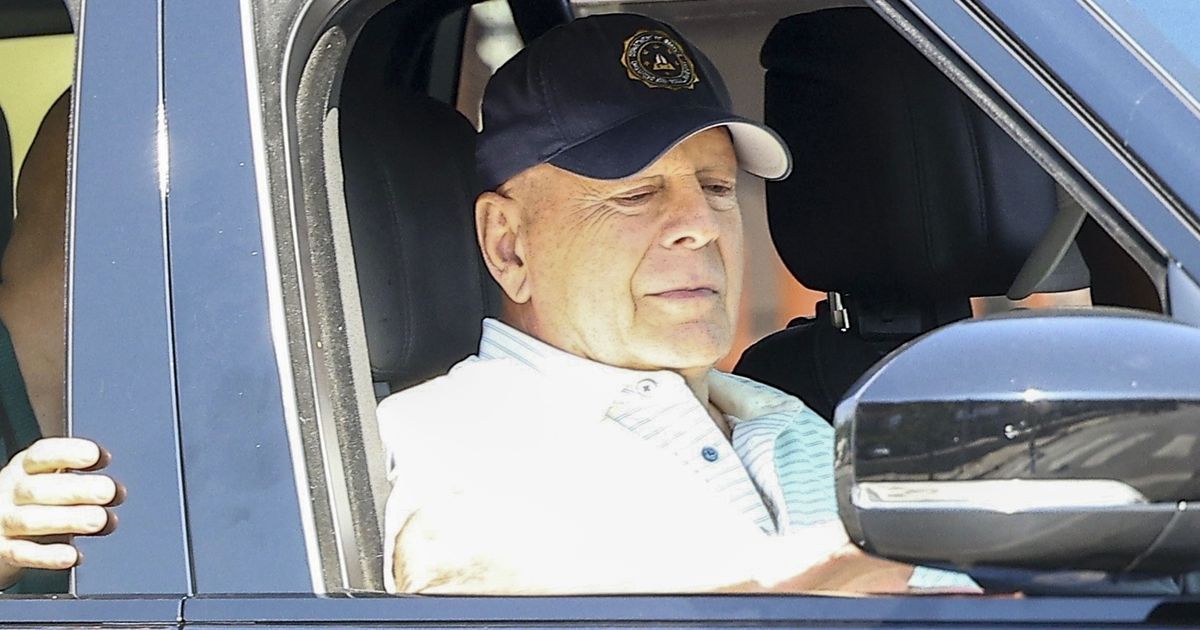 Ovo je jedna od najtežih objava danas: 17 godina braka, a on više ne može ni njen lik da prepozna