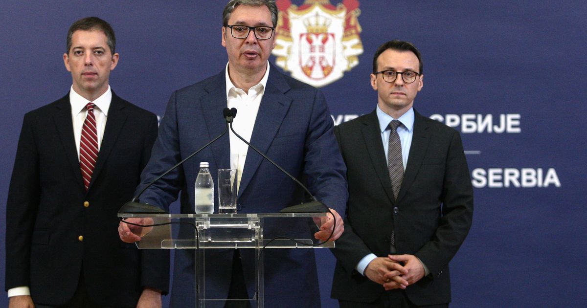 Vučić se oglasio iz Predsedništva: Za 72 sata obratiću se javnosti zbog brutalnog napada na severu KIM