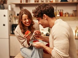 Mladi, muškarac i žena,