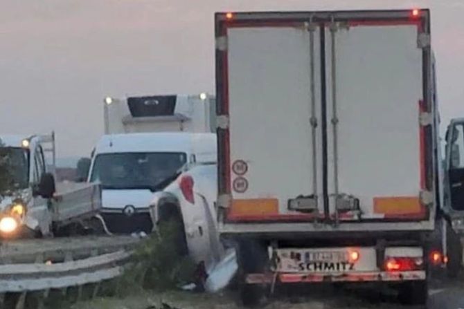 Novi Banovci, teška nesreća na auto-putu