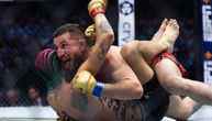 Najbizarnija situacija u istoriji UFC: Gruzin "gazio" Amera, pa ga ljubio usred ringa!