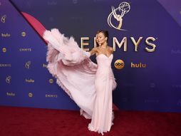 Emi nagrsde Rita Ora