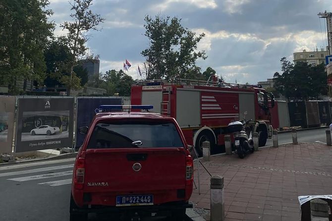 bomba na gradilištu prekoputa medijskih redakcija