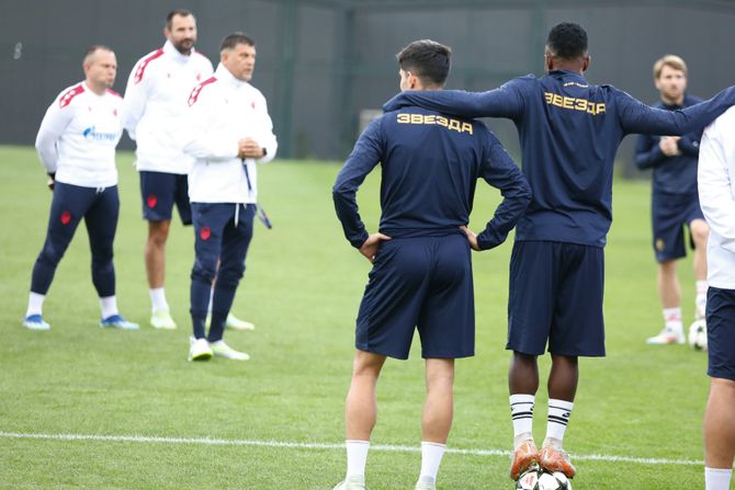 FK Crvena zvezda trening, Benfika