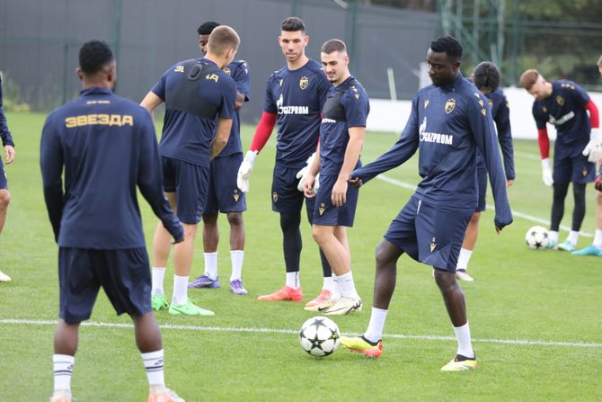 FK Crvena zvezda trening, Benfika