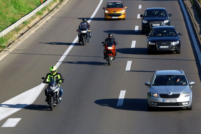 Motociklisti Motociklisti