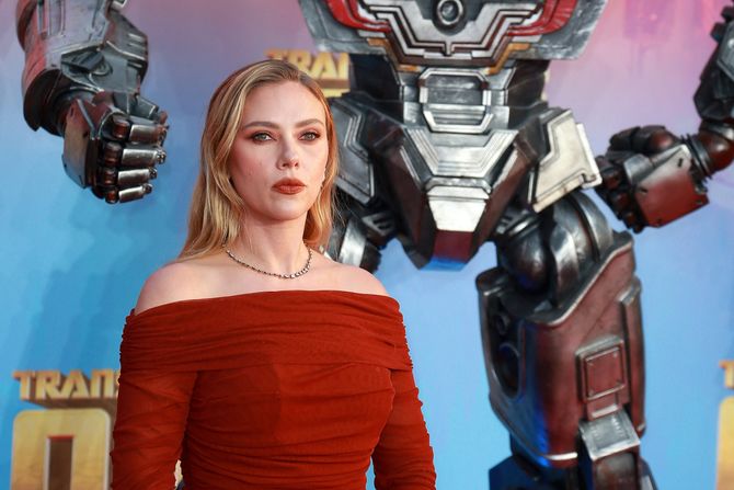 Skarlet Johanson Scarlett Johansson Transformersi Premijera Skarlet Johanson Scarlett Johansson Transformersi Premijera