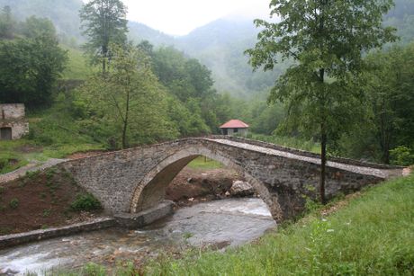 Rimski kameni most u Donjoj Orovici Ljubovija