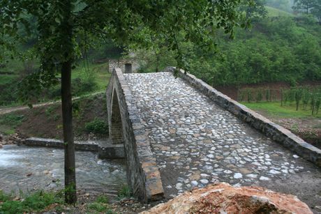 Rimski kameni most u Donjoj Orovici Ljubovija